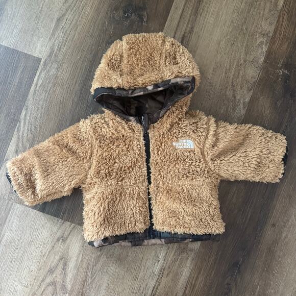 The North Face Reversible Mt Chimbo Full Zip Hooded Insulated Jacket in Camo - Picture 7 of 9